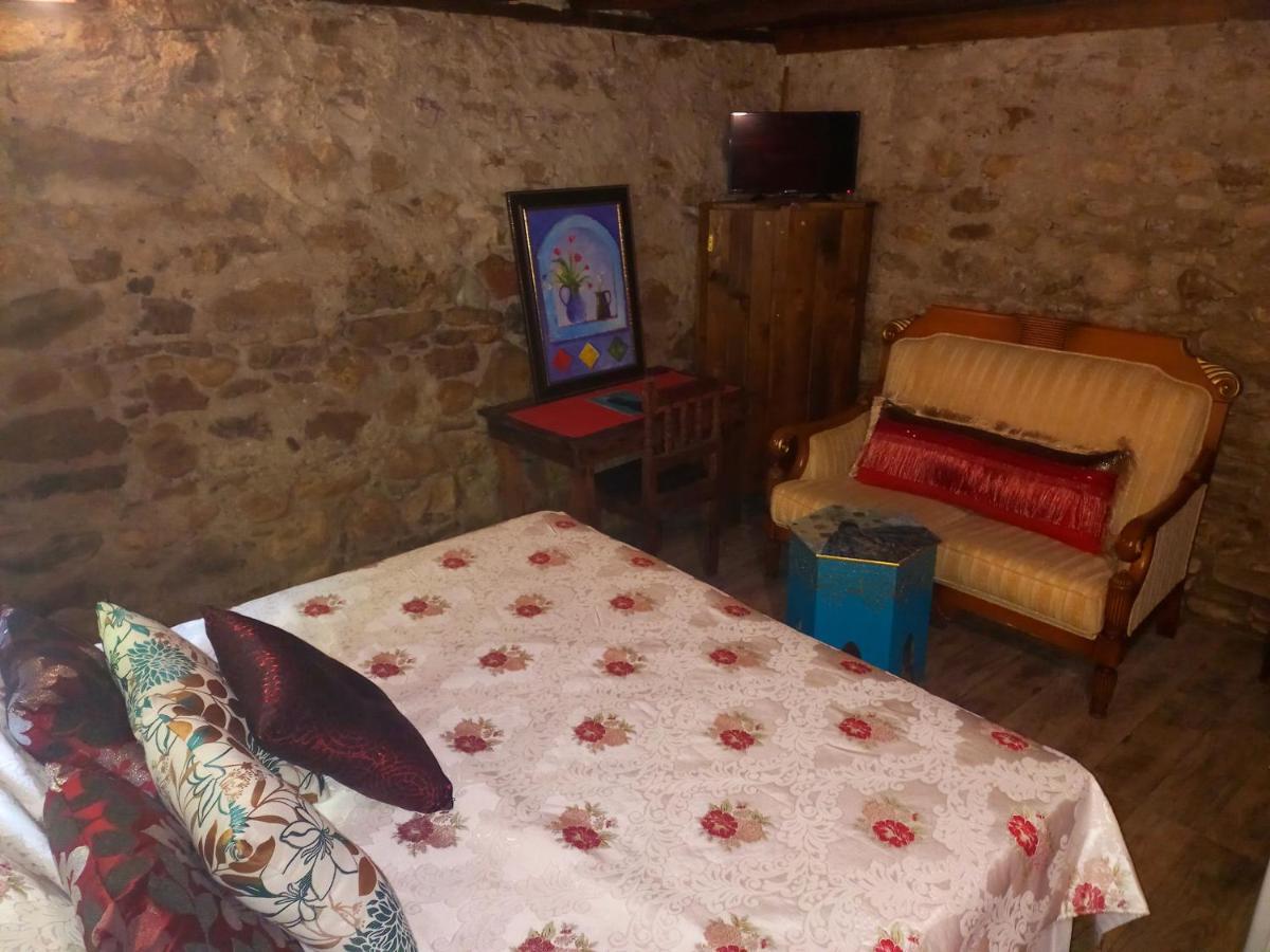 Appartement Demeter Rose Stonehouse Pansion à Antalya Extérieur photo