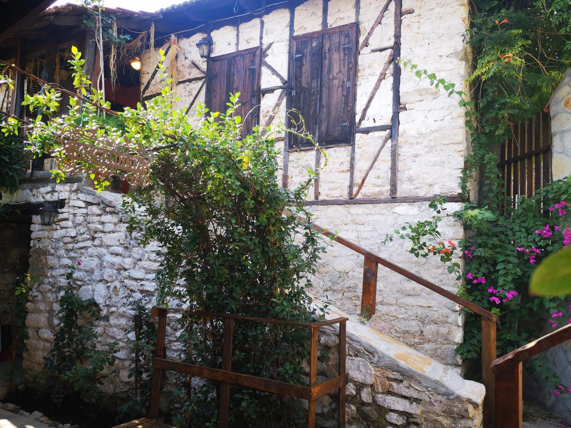 Appartement Demeter Rose Stonehouse Pansion à Antalya Extérieur photo