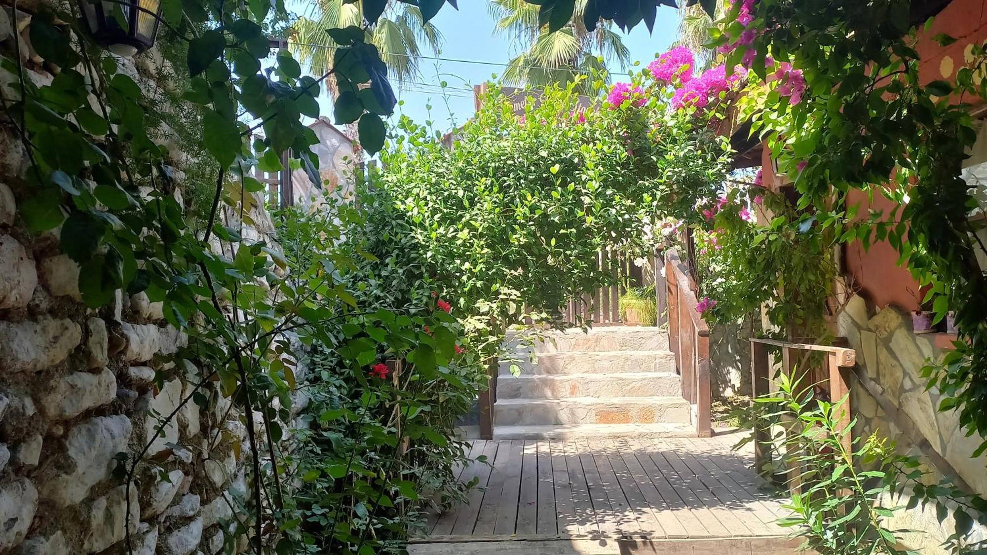 Appartement Demeter Rose Stonehouse Pansion à Antalya Extérieur photo