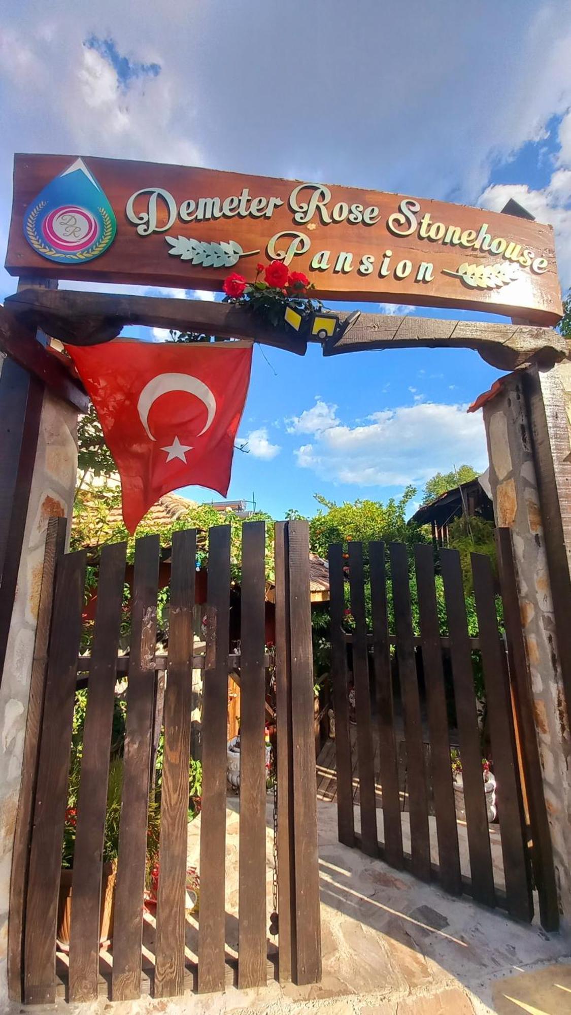 Appartement Demeter Rose Stonehouse Pansion à Antalya Extérieur photo
